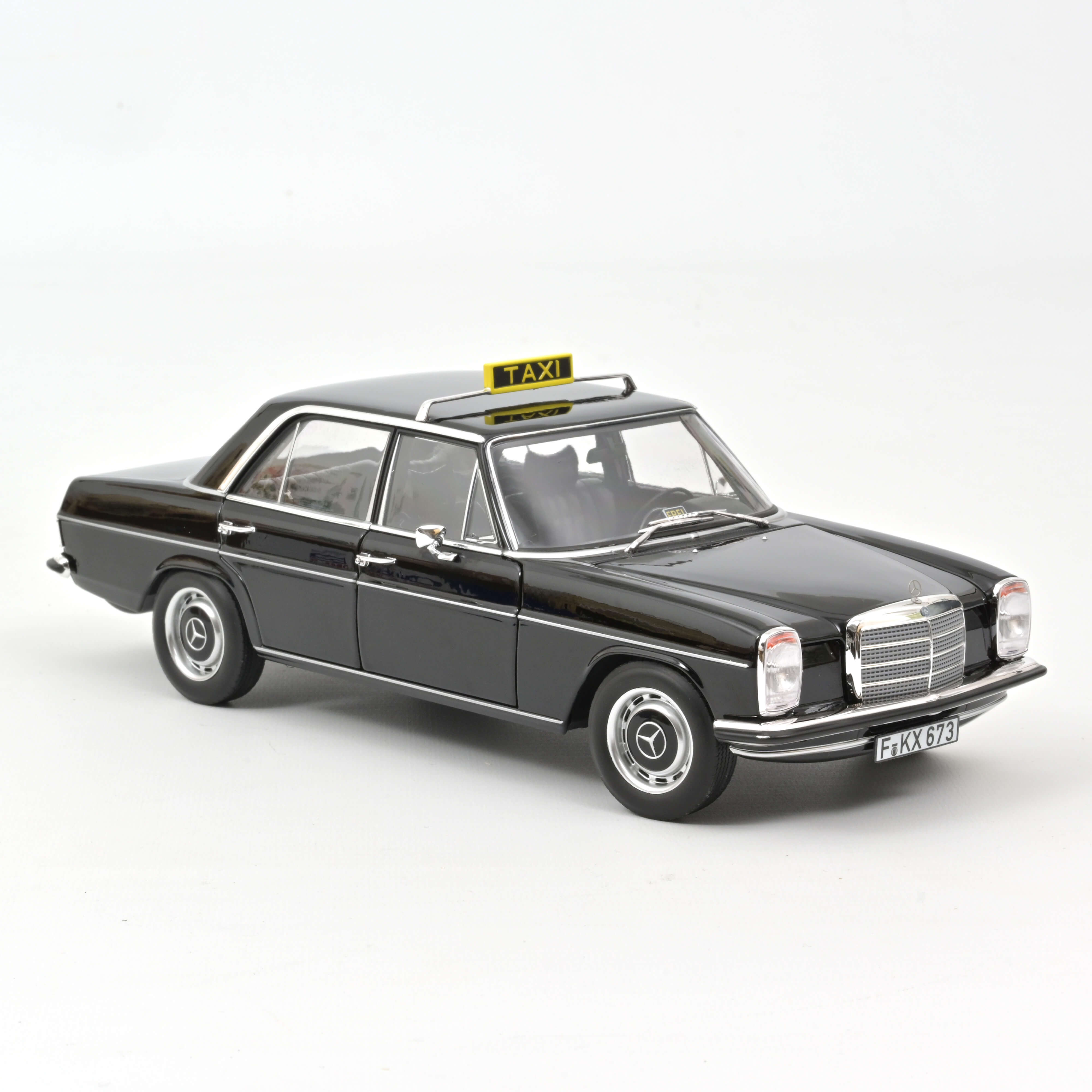 Norev 183776 Mercedes-Benz 200 - Taxi Schwarz - 1968 1:18