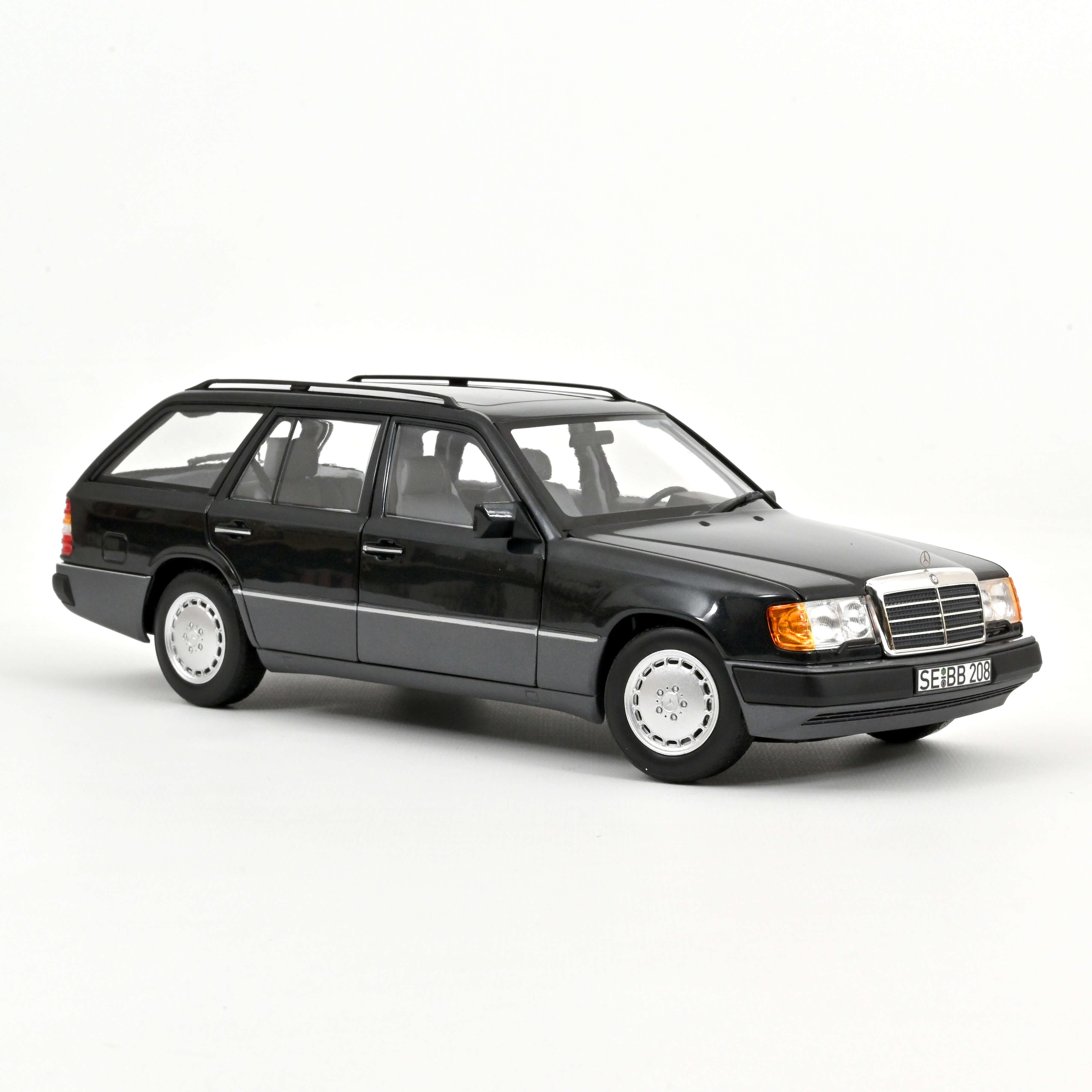 Norev 183960 Mercedes-Benz 300 D T-Modell - Blauschwarz metallic - 1990 1:18