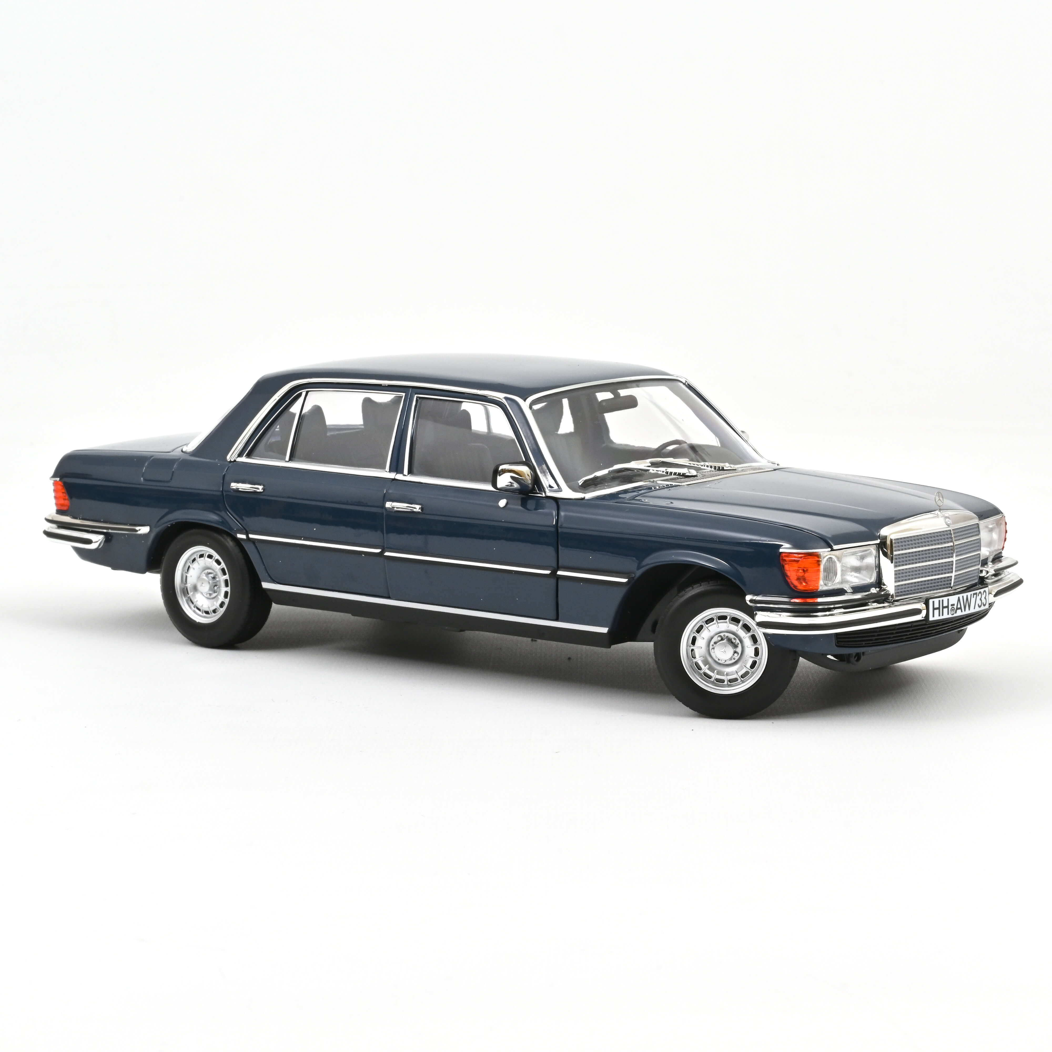 Norev 183976 Mercedes-Benz 350 SEL - Hansablau - 1979 1:18