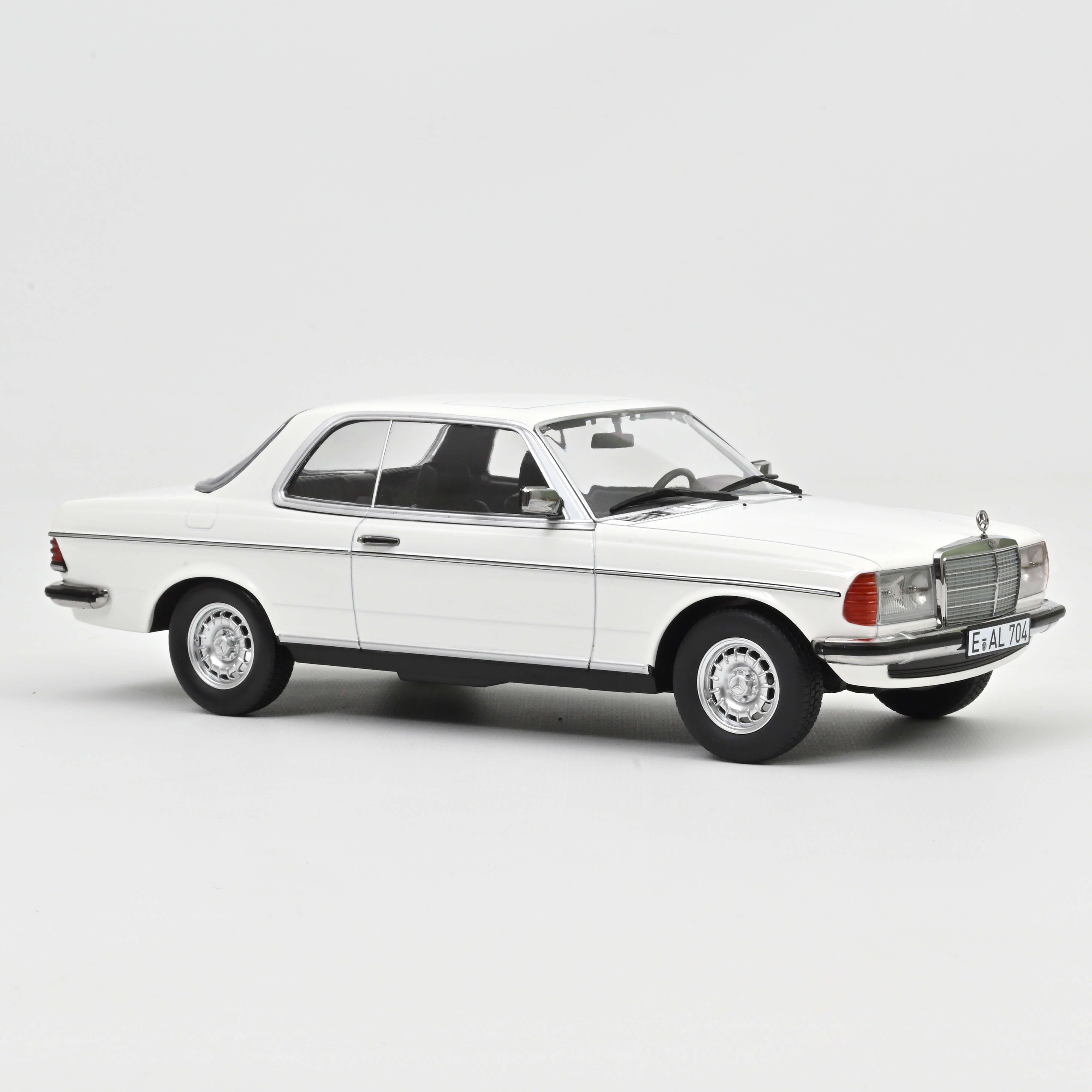 Norev 183986 Mercedes-Benz 280 CE - Weiß - 1980 1:18
