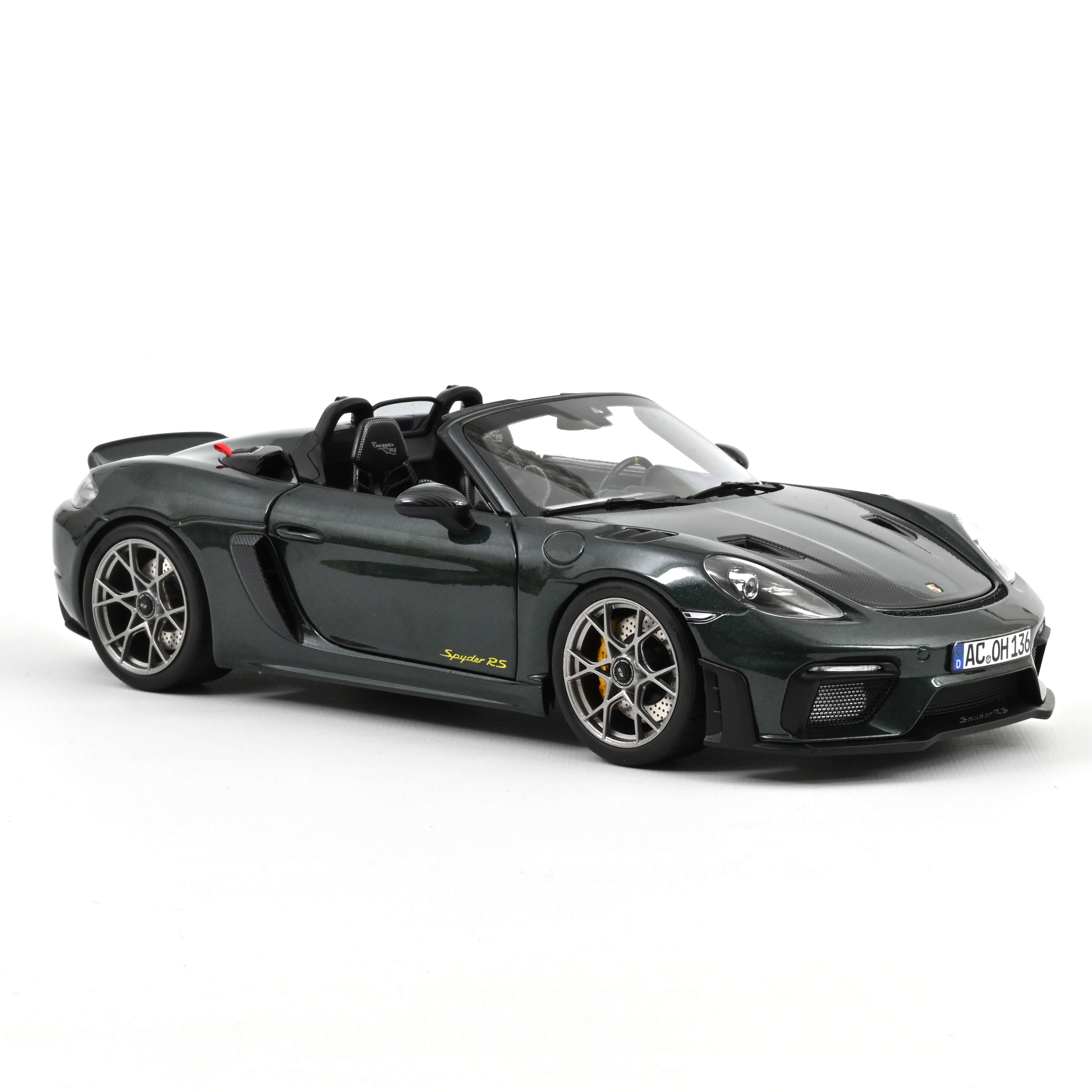 Norev 187272 Porsche 718 Spyder RS - Tannengrün - 2023 1:18