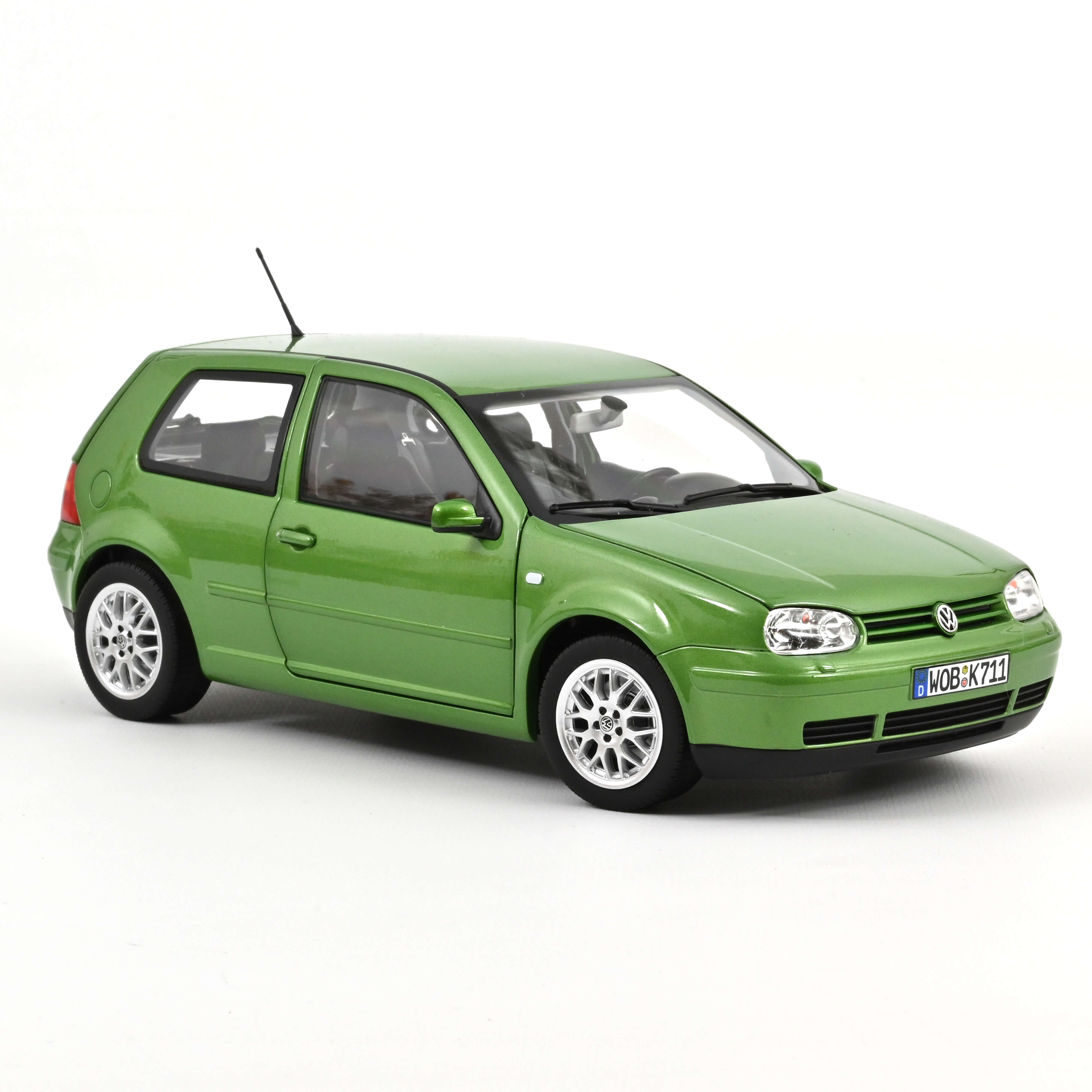Norev 188571 VW Golf GTI - Cosmicgreen metallic - 1998 1:18