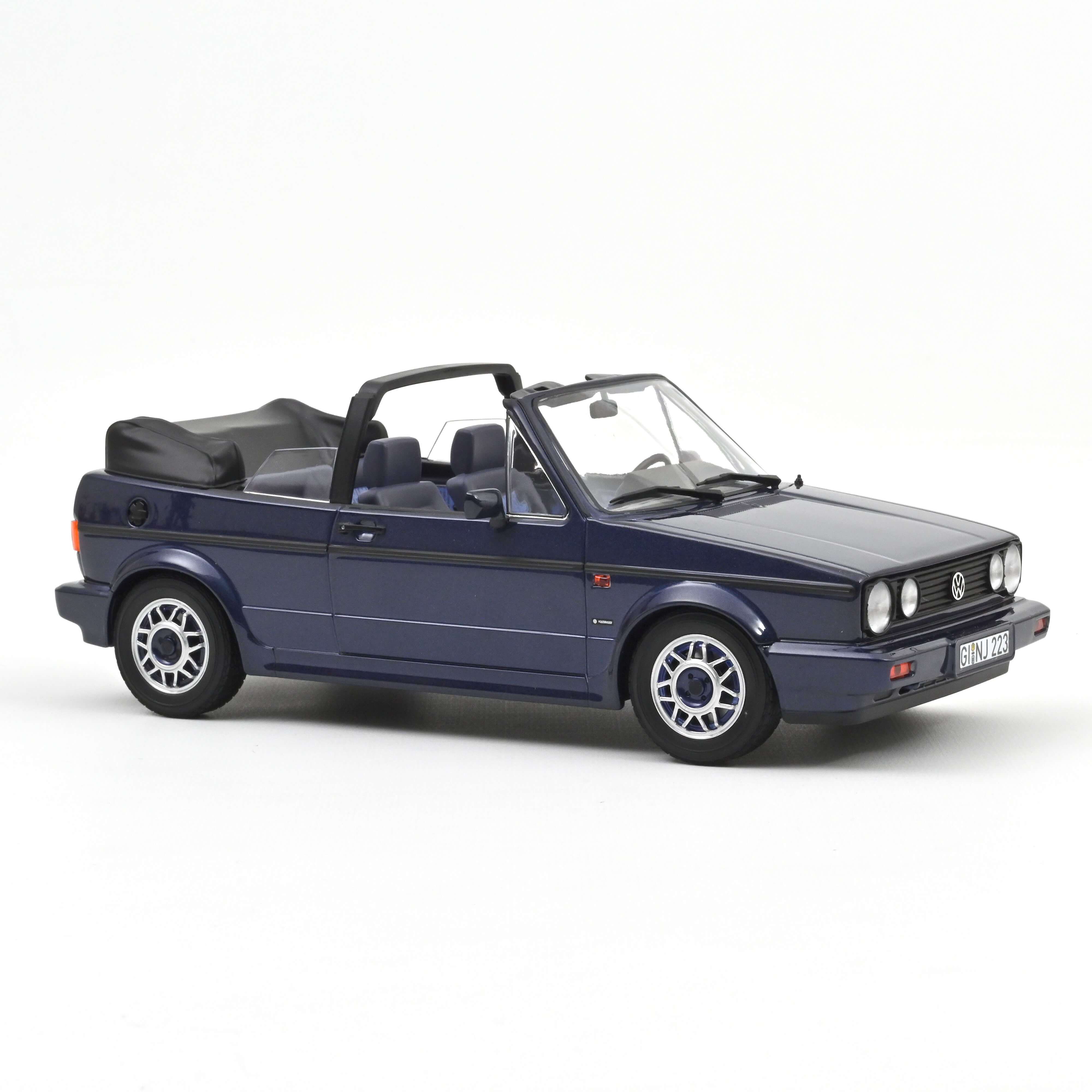 Norev 188628 VW Golf Cabriolet Quartett - Inkablau - 1992  1:18