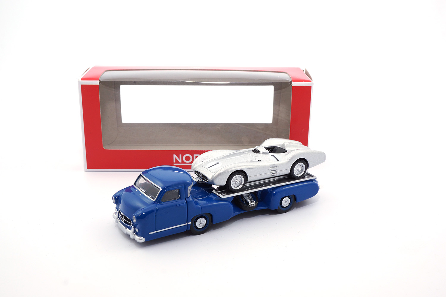 Norev 311000 Mercedes-Benz Racing Transporter + W196 - 1954 1:64