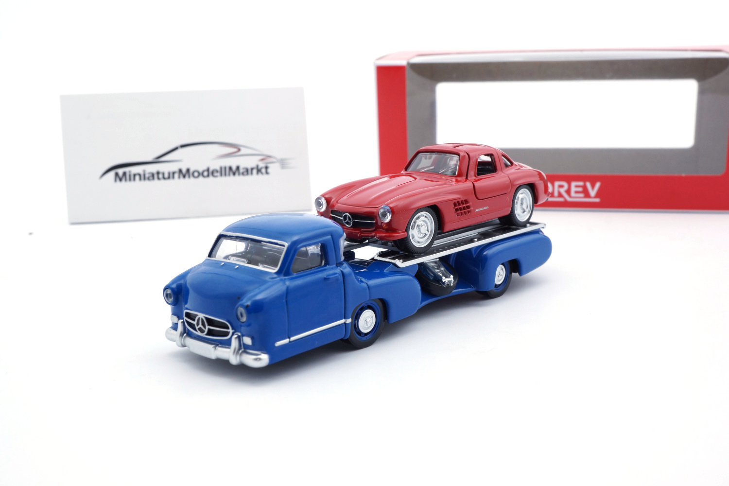 Norev 311002 Mercedes-Benz Racing Transporter + W196 - Red - 1954 1:64