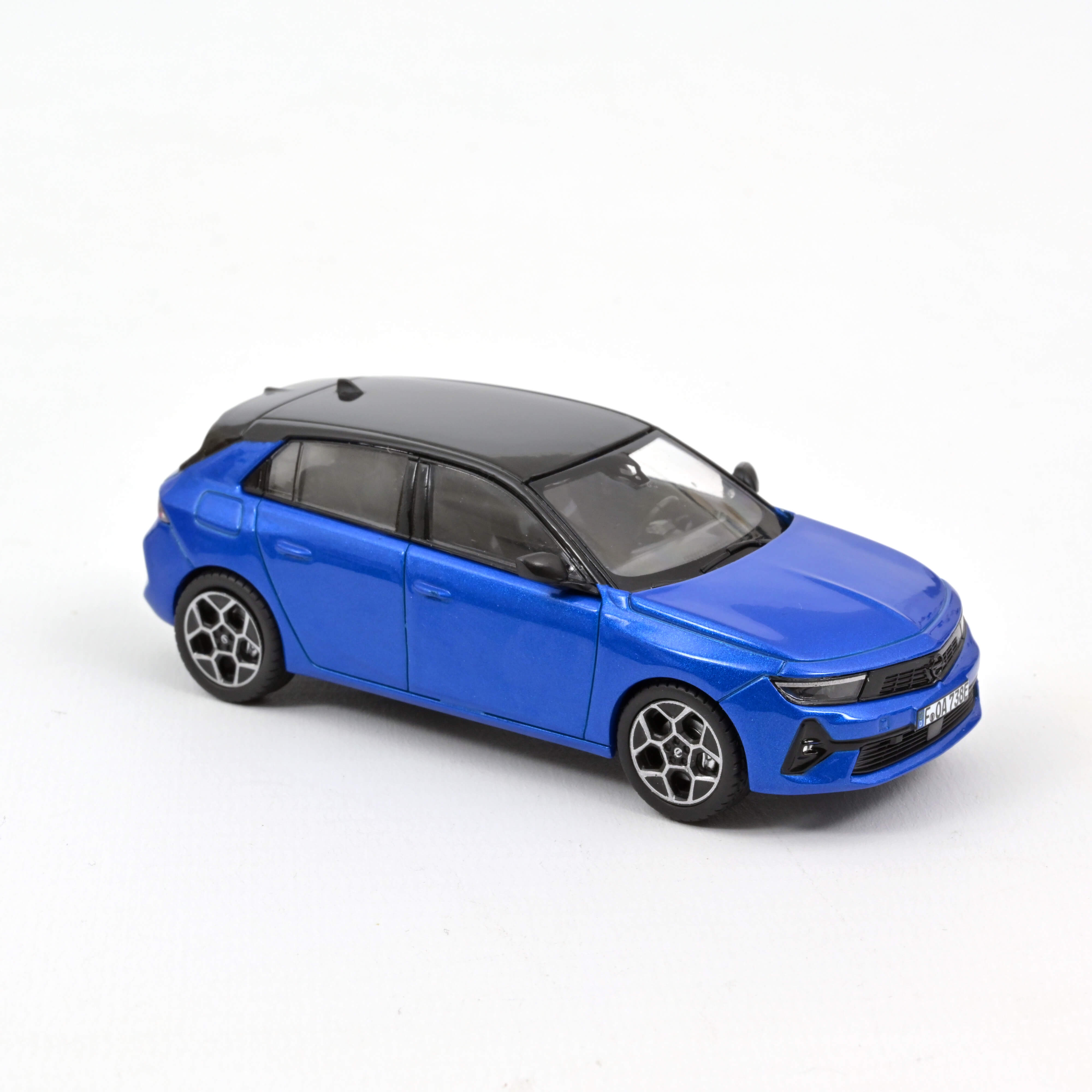 Norev 360060 Opel Astra - Blau metallic - 2022 1:43