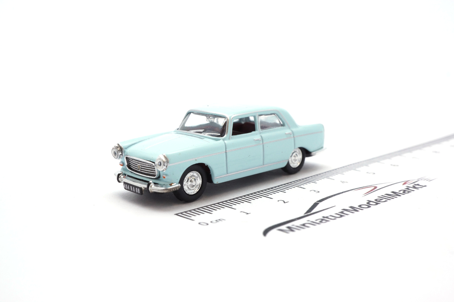 Norev 474448 Peugeot 404 - Hellgün - 1968 1:87