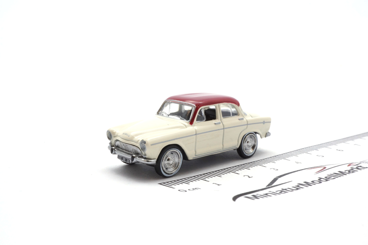 Norev 576087 Simca Aronde Montlhery - Elfenbein - 1962 1:87