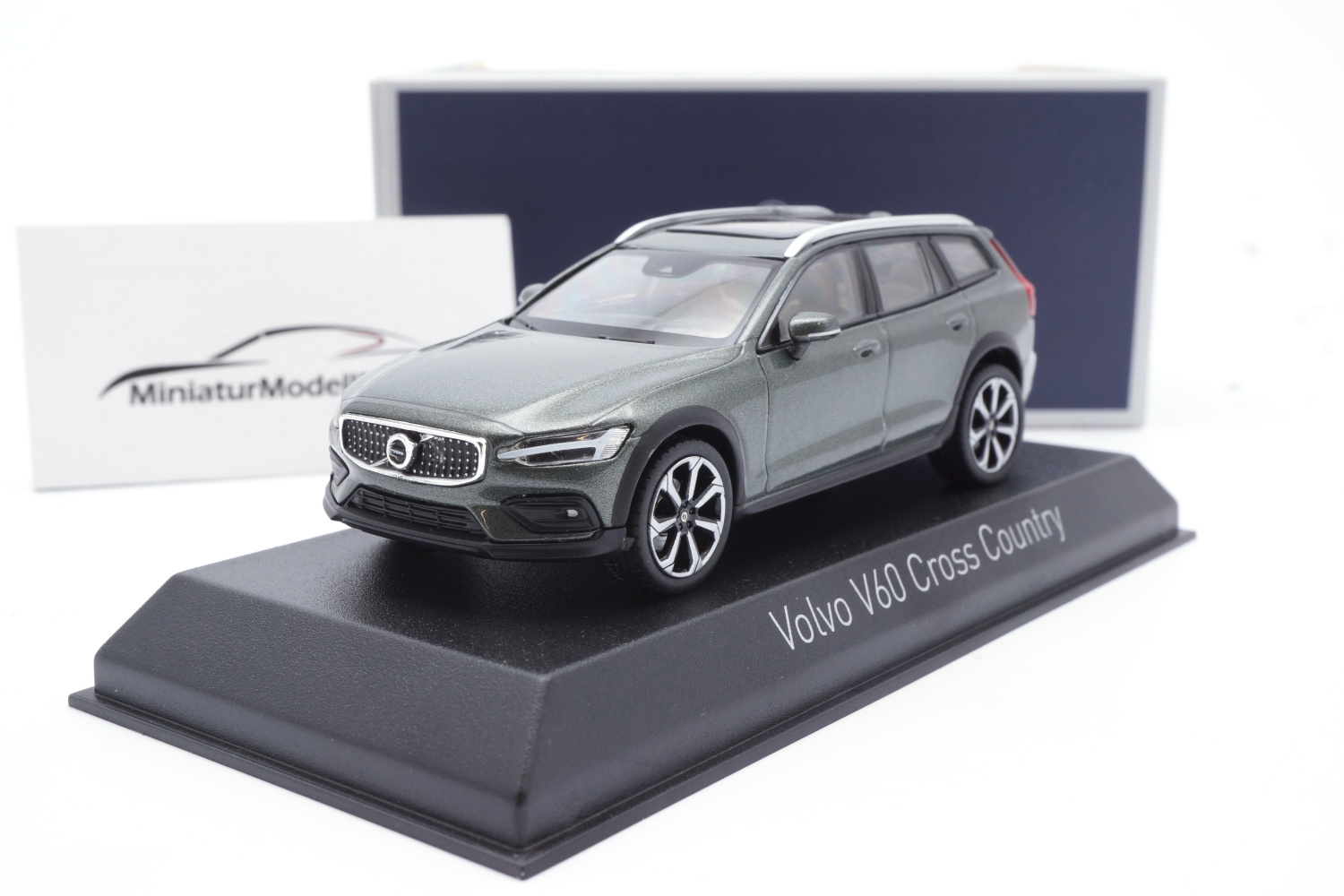 Norev 870027 Volvo V60 Cross Country - Pine Grey Metallic - 2019 1:43