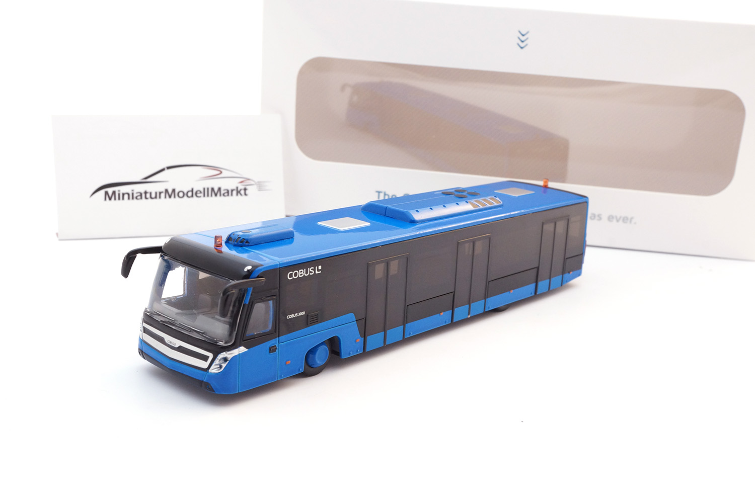 NZG 981-20 COBUS 3000 Flughafenbus - Blau 1:87