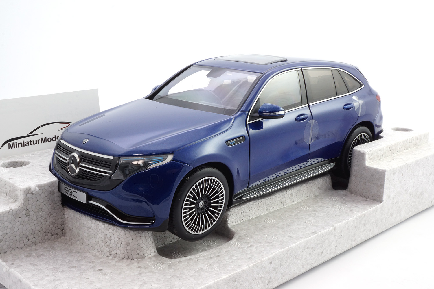 NZG B66963757 Mercedes EQC 400 4Matic (N293) - brilliantblau - 2019 1:18