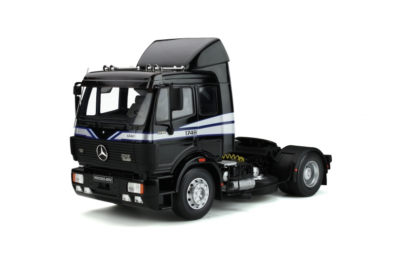 Ottomobile OT290B Mercedes-Benz SK 1748 - Schwarz 1:18