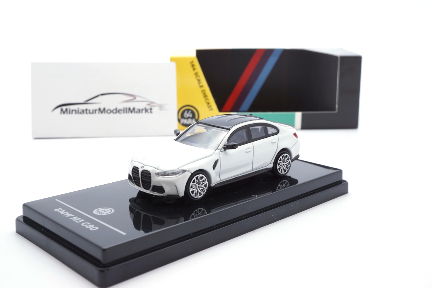 Paragon 55202 BMW M3 (G80) Frozen Brillian White 1:64