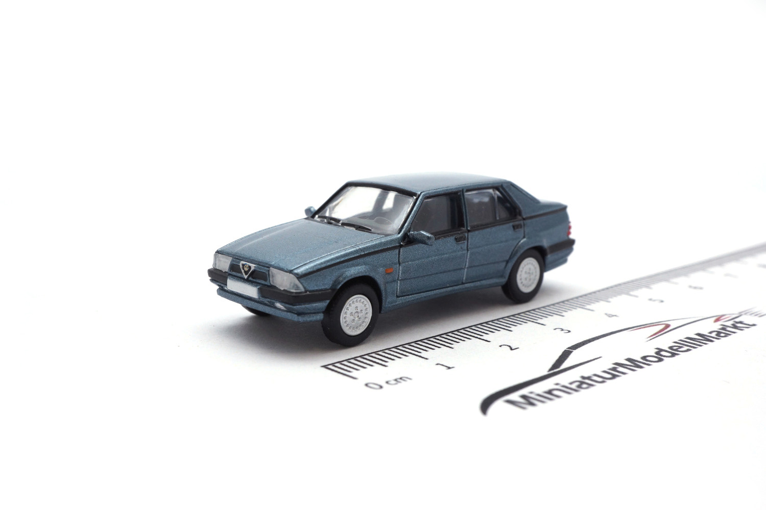 PCX87 PCX870055 Alfa Romeo 75, metallic-blau, 1988 1:87