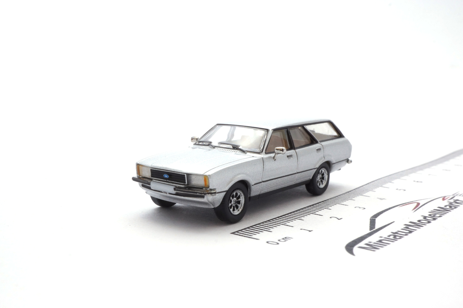 PCX87 PCX870154 Ford Taunus (TC2) Turnier, silber, 1976 1:87