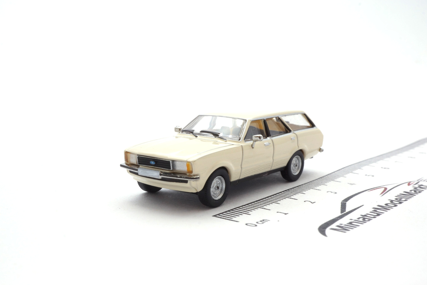 PCX87 PCX870155 Ford Taunus (TC2) Turnier, beige, 1976 1:87