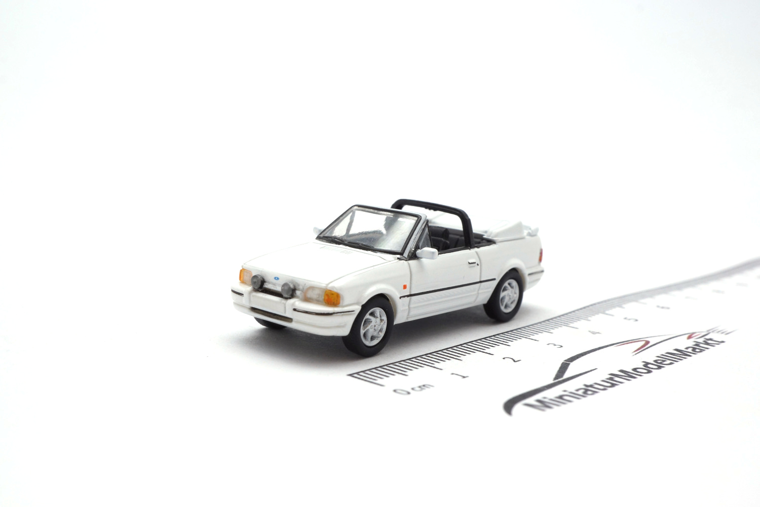 PCX87 PCX870156 Ford Escort IV Cabriolet, weiss, 1986 1:87