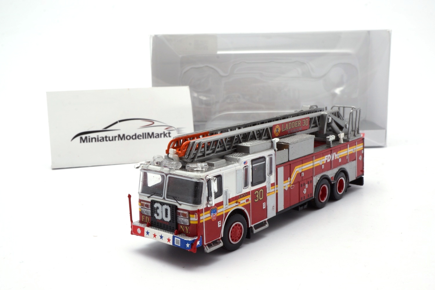 PCX87 PCX870231 Ferrara Ultra - Manhattan - Ladder 30 (Harlem) - 2013 1:87