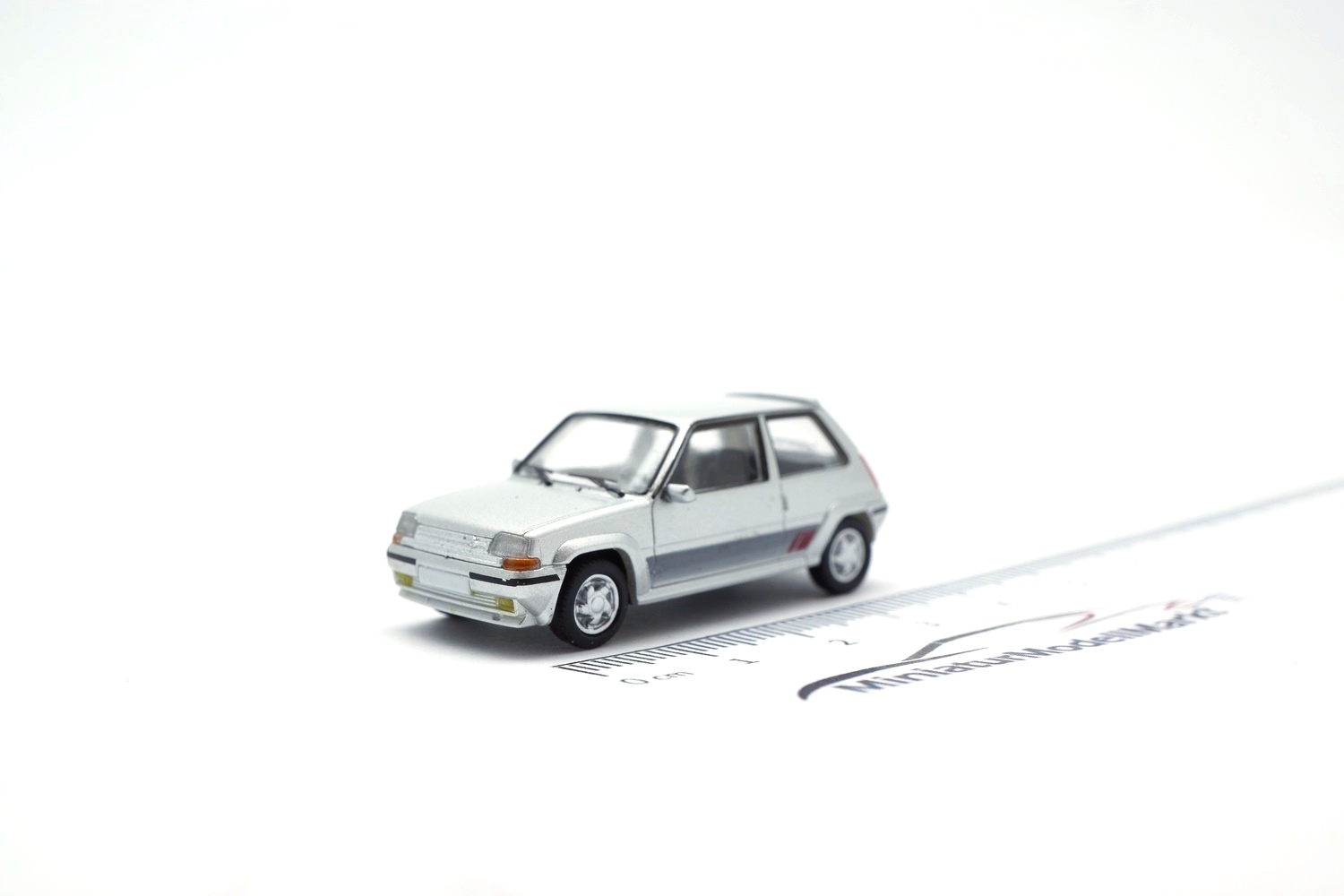 PCX87 PCX870299 Renault 5 GT Turbo - silber 1:87