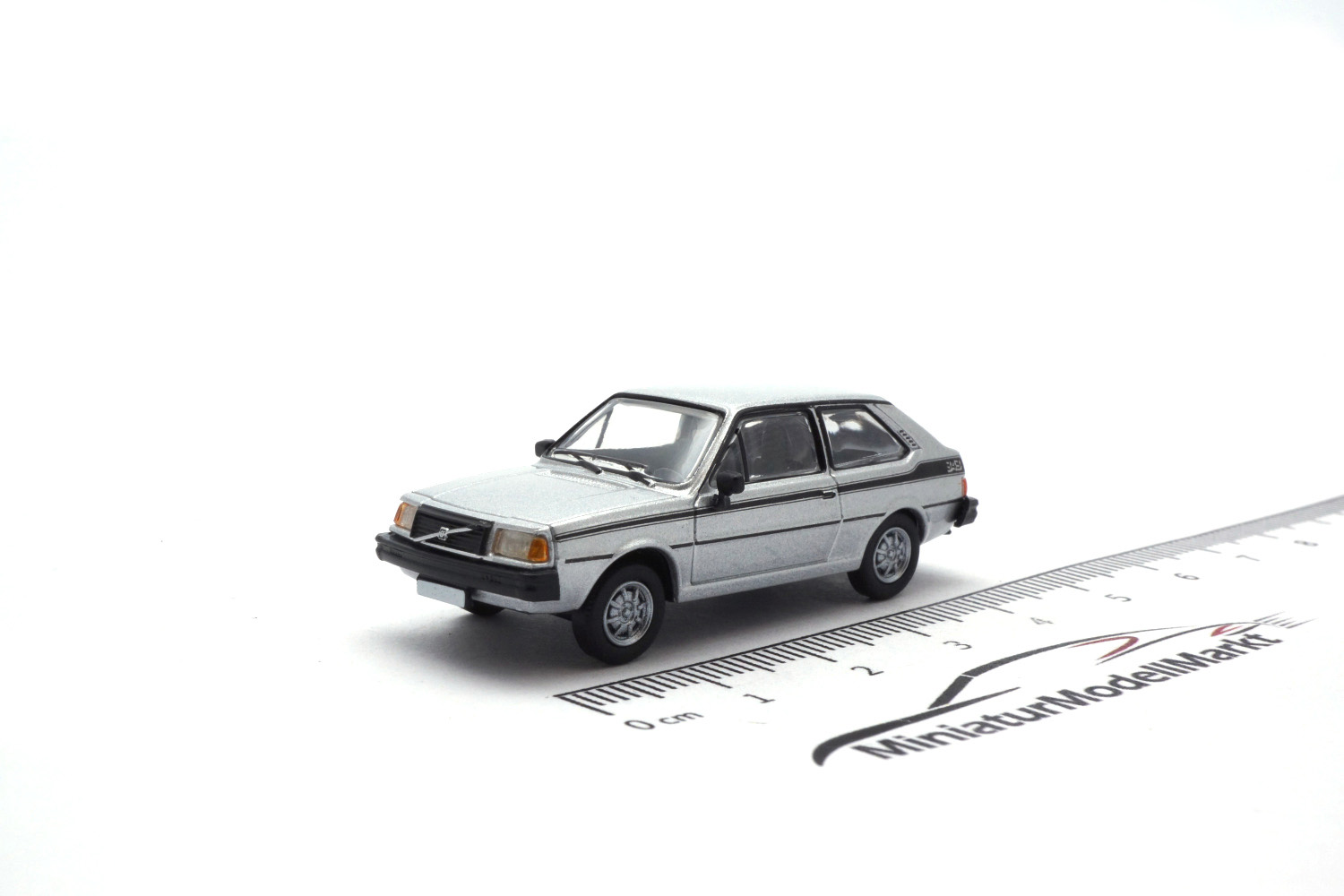 PCX87 PCX870302 Volvo 343, silber/Dekor, 1976 1:87