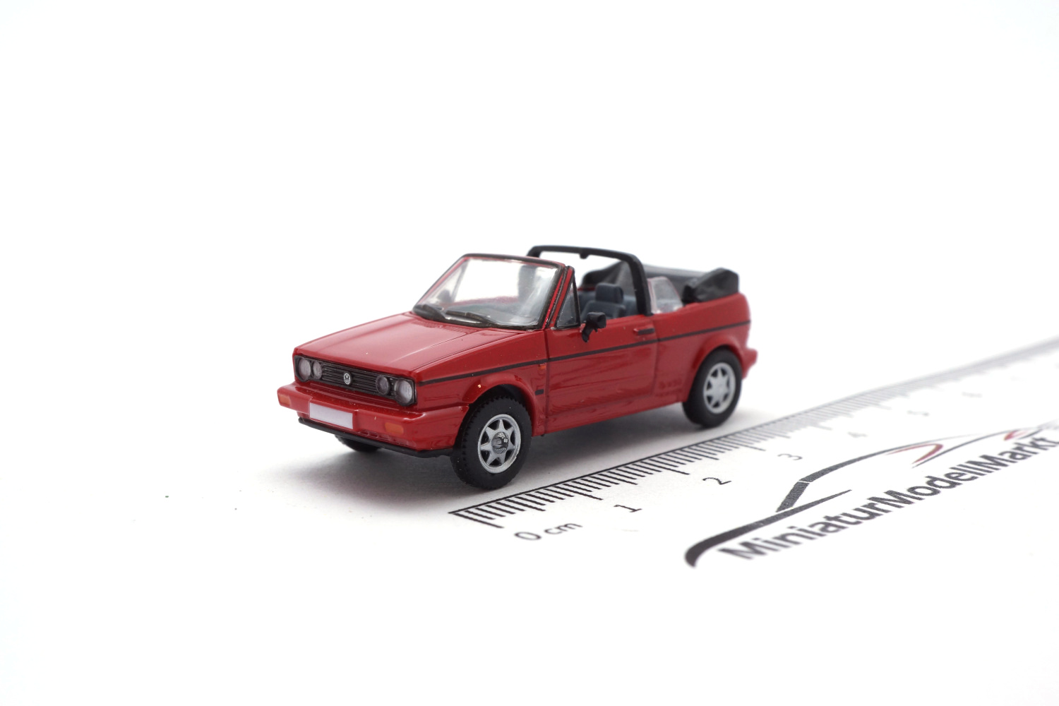 PCX87 PCX870309 VW Golf I Cabriolet, rot, 1991 1:87