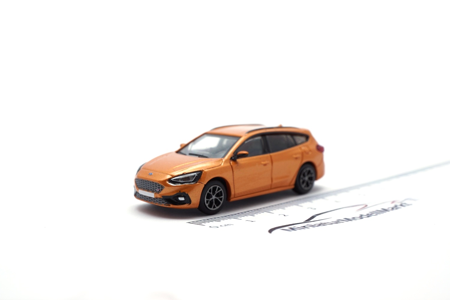 PCX87 PCX870378 Ford Focus Turnier ST - orange (Metallic) 1:87