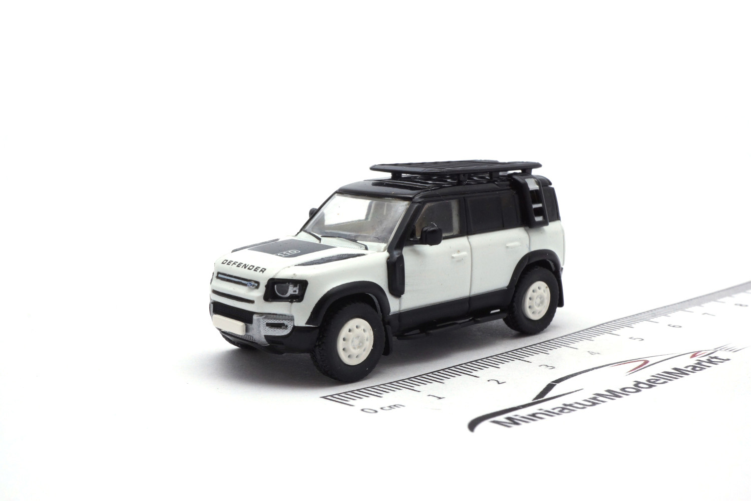 PCX87 PCX870388 Land Rover Defender 110, weiss, 2020 1:87