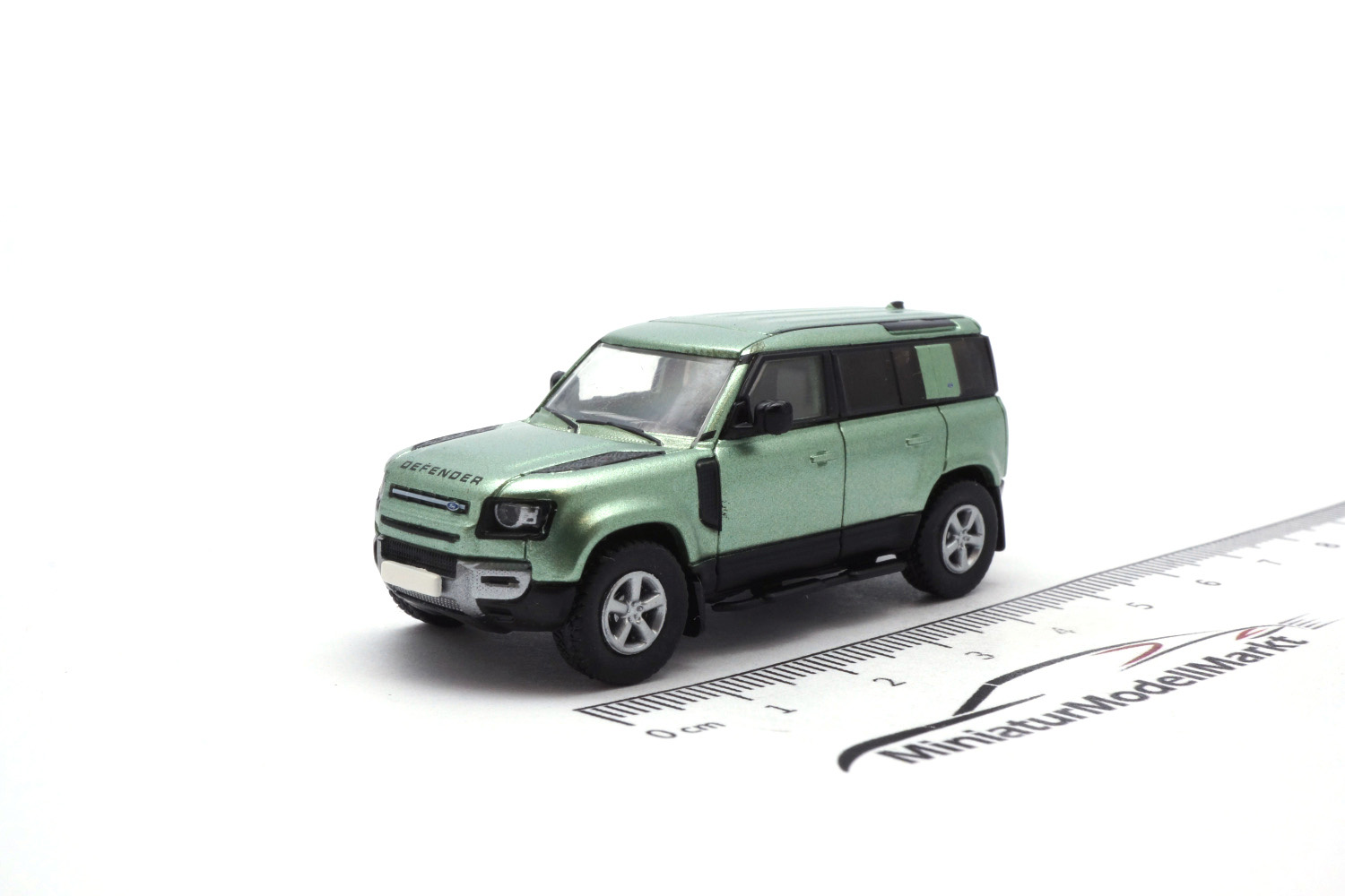 PCX87 PCX870389 Land Rover Defender 110, metallic-grün, 2020 1:87