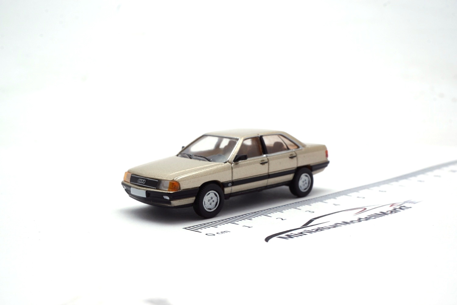 PCX87 PCX870438 Audi 100 (C3) - beige (Metallic) 1:87