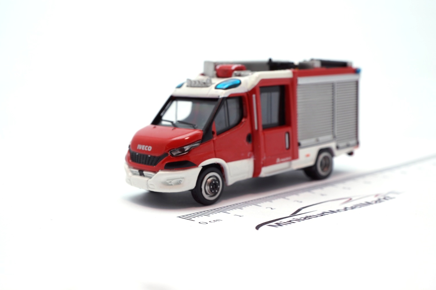 PCX87 PCX870544 Iveco Magirus Daily MLF - rot/weiss - 2021 1:87