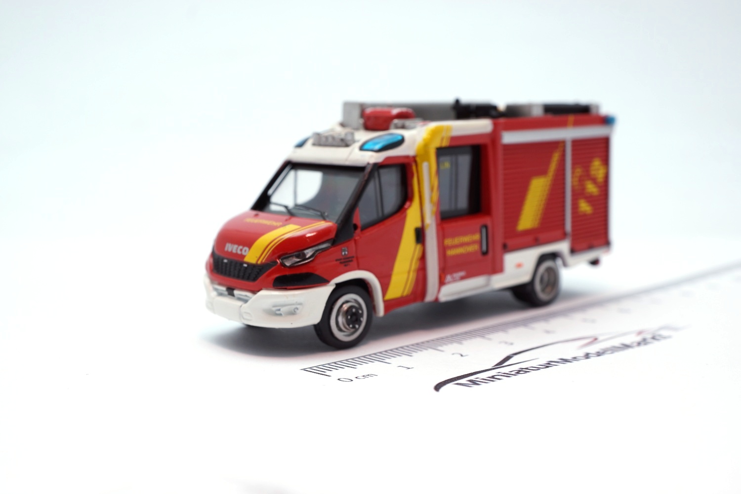 PCX87 PCX870547 Iveco Magirus Daily MLF - Feuerwehr Hannover 1:87