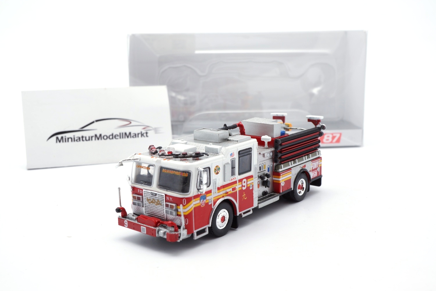 PCX87 PCX870685 KME Severe Service - Manhattan - Engine 9 - 2012 1:87