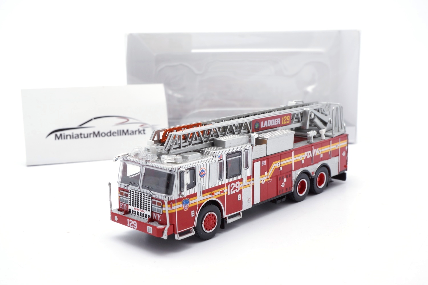 PCX87 PCX870688 Ferrara Ultra - FDNY - Queens - Ladder 129 - 2013 1:87