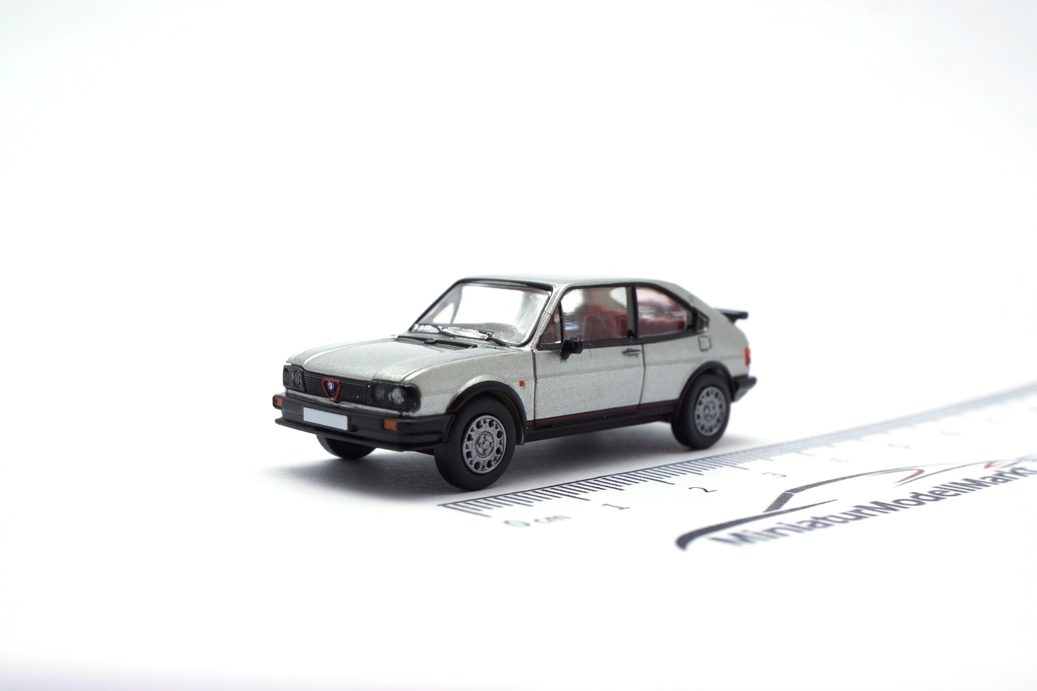 PCX87 PCX870711 Alfa Romeo Alfasud - silber 1:87