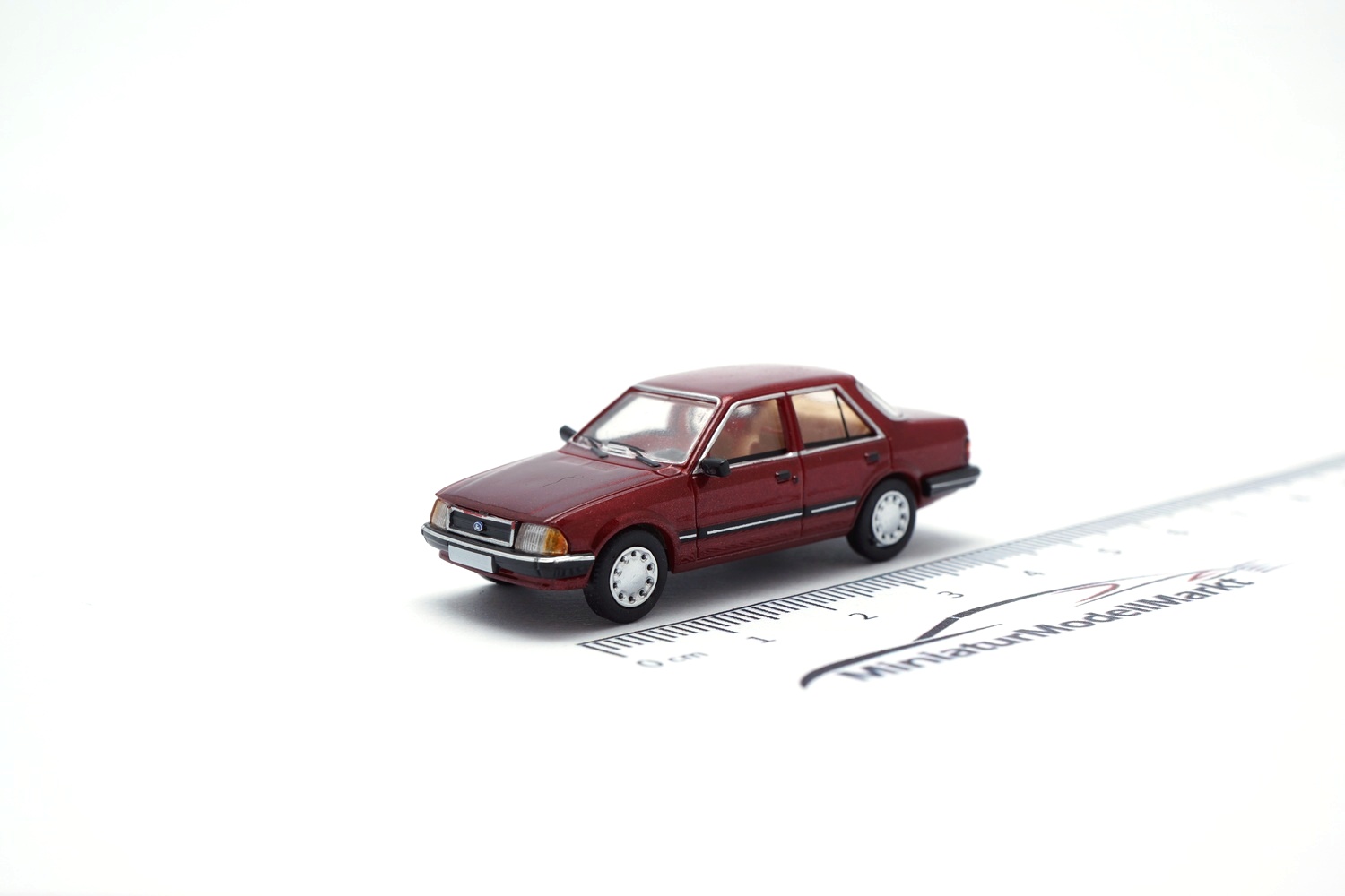 PCX87 PCX870726 Ford Orion MK I - dunkelrot (Metallic) 1:87
