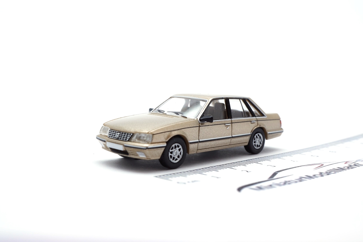 PCX87 PCX870740 Opel Senator A2 - beige (Metallic) 1:87