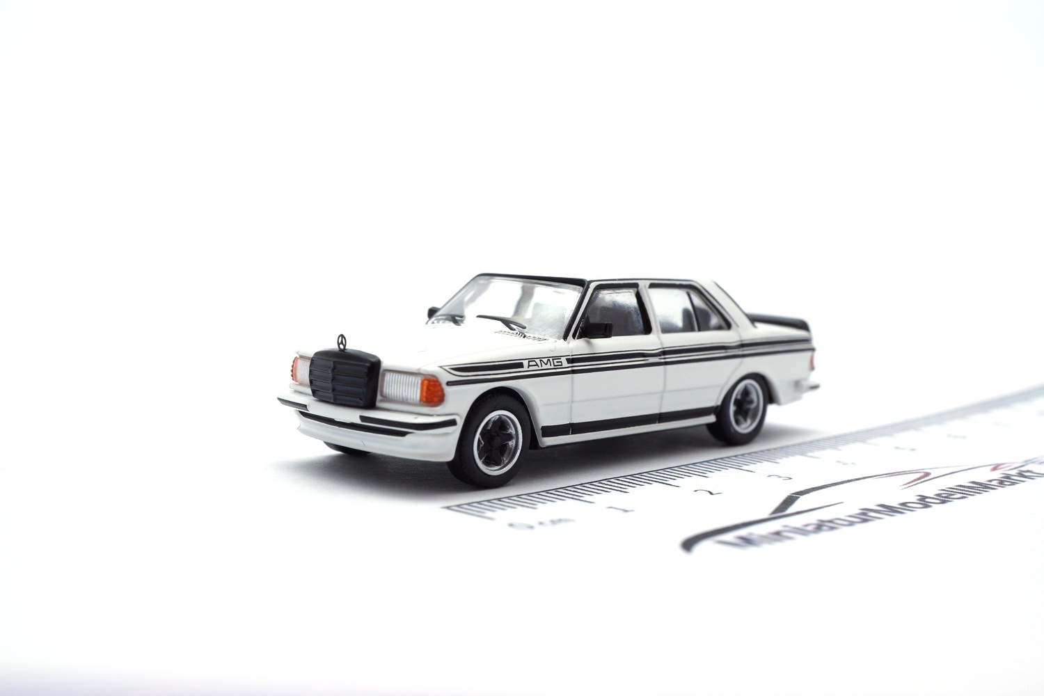PCX87 PCX871561 Mercedes W123 AMG - weiss 1:87