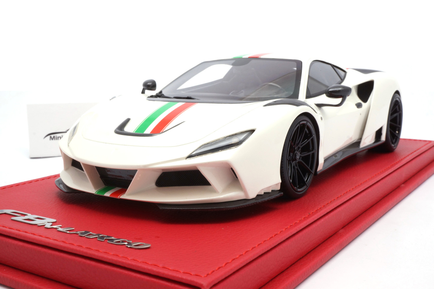 Peako 84307 Novitec F8 N-Largo - White with Italy Stripes 1:18