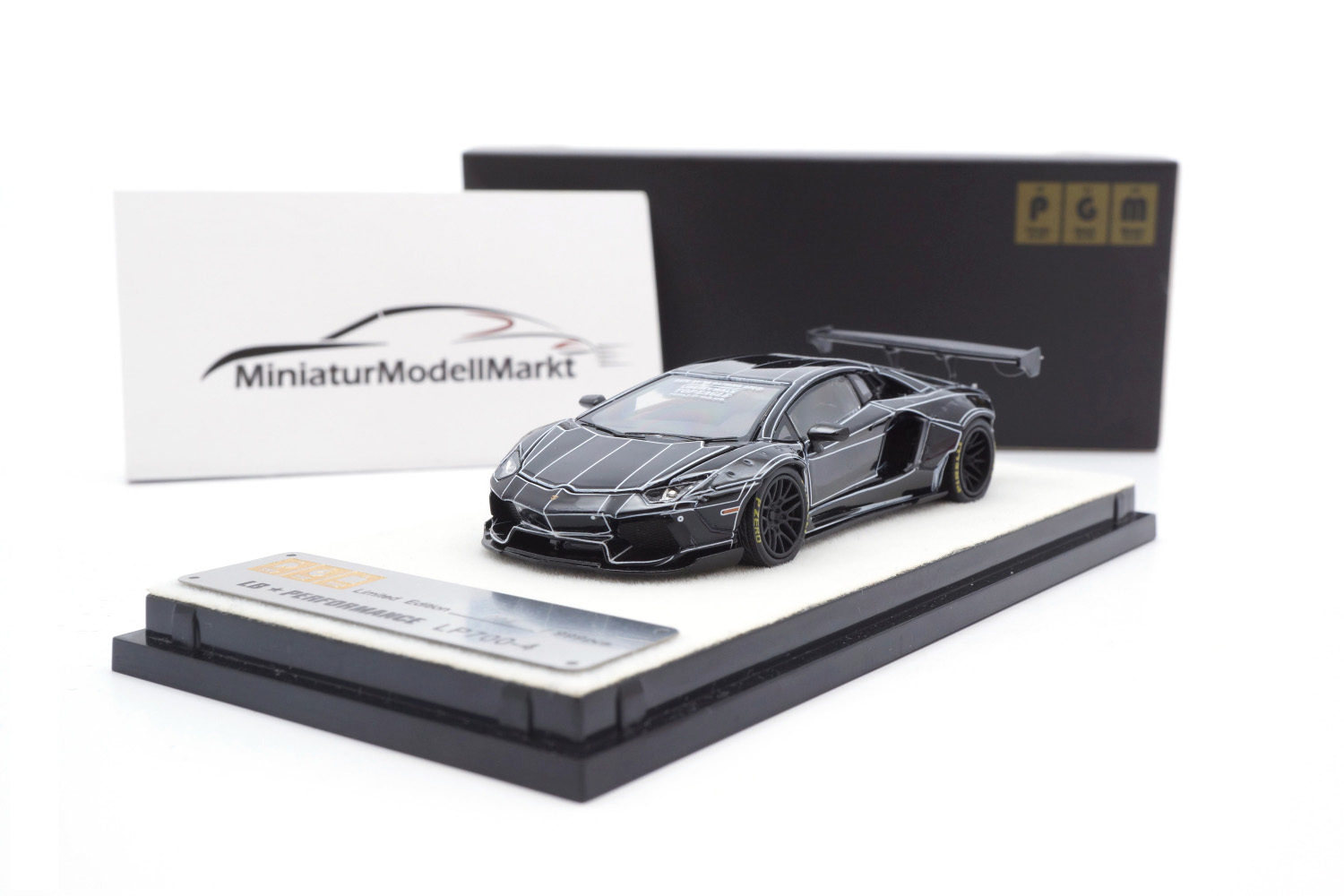 PGM 640409 LBWK Lamborghini LP 700-4 - Tron Black 1:64