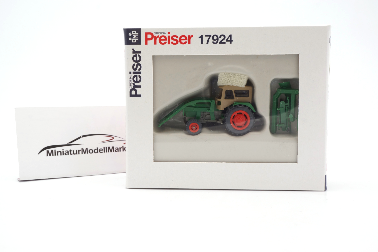 Preiser 17924 Deutz Ackerschlepper D 6206 mit Schneepflug + Verdeck 1:87