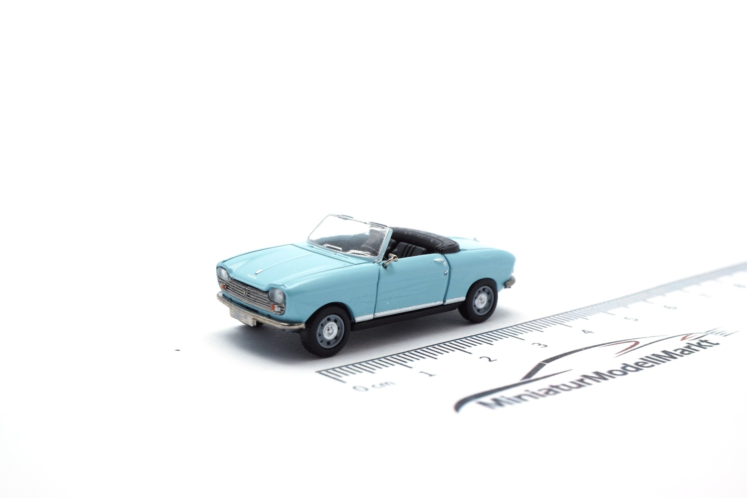 Brekina SAI6651 Peugeot 204 Cabrio - Pastellblau - 1966 (SAI) 1:87