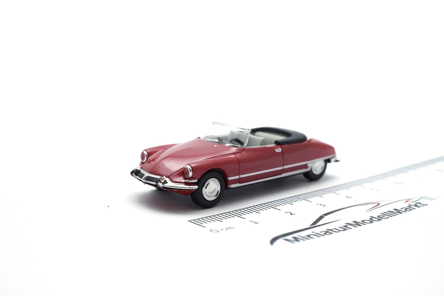 Brekina SAI7808 Citroen DS 19 Cabrio - Rubinrot - 1963 (SAI) 1:87