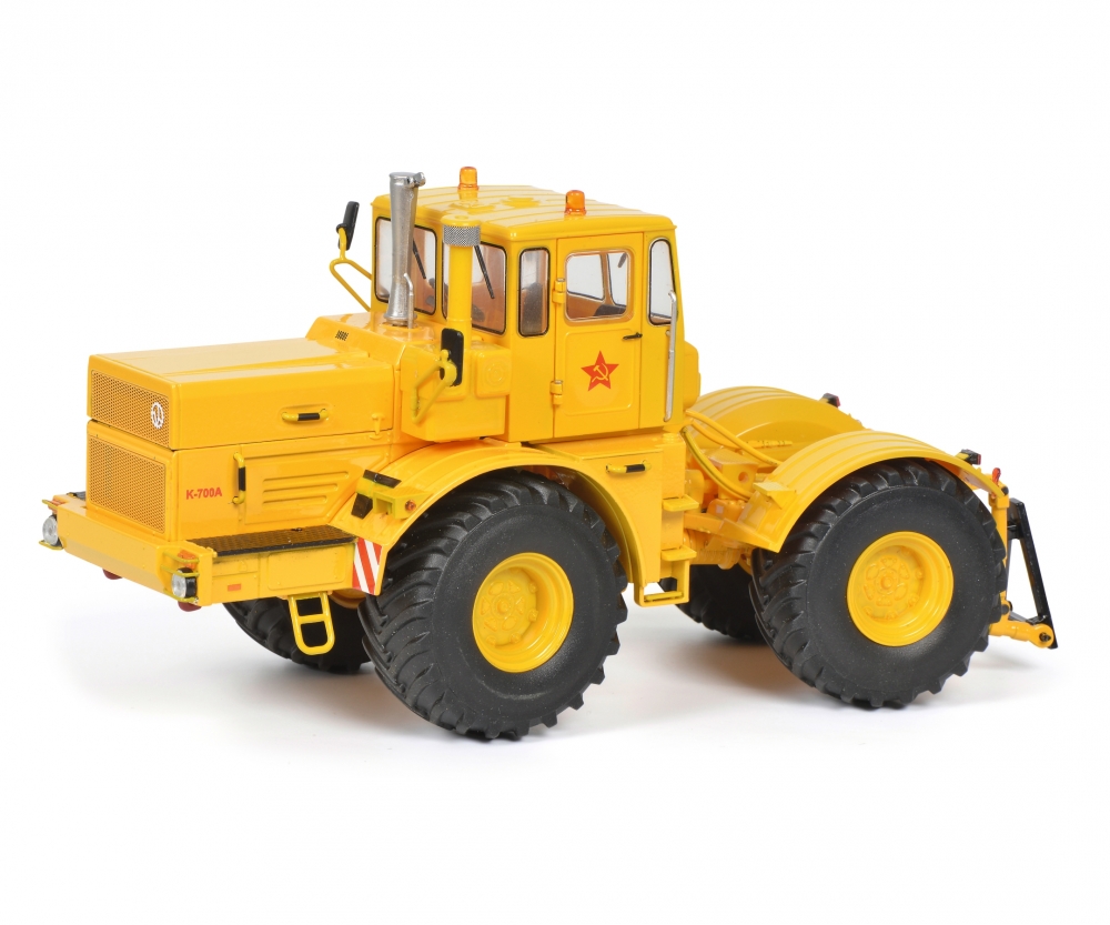 Schuco 450771800 Kirovets K-700A, gelb 1:32 1:32
