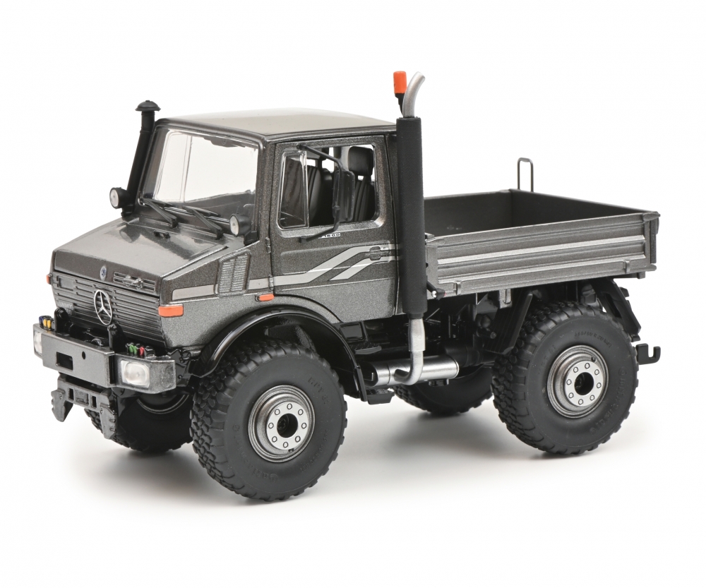 Schuco 450775300 MB Unimog U1600 grau 1:32 1:32