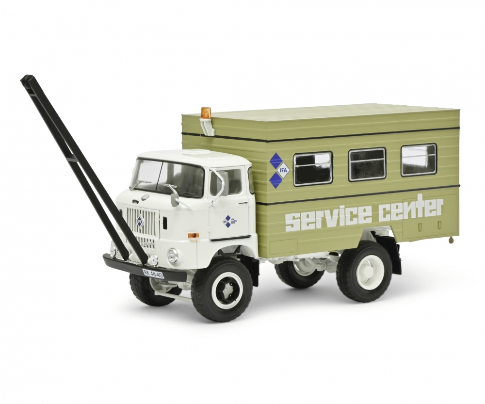 Schuco 450786100 IFA W50 Koffer-LKW SERVICE 1:32 1:32