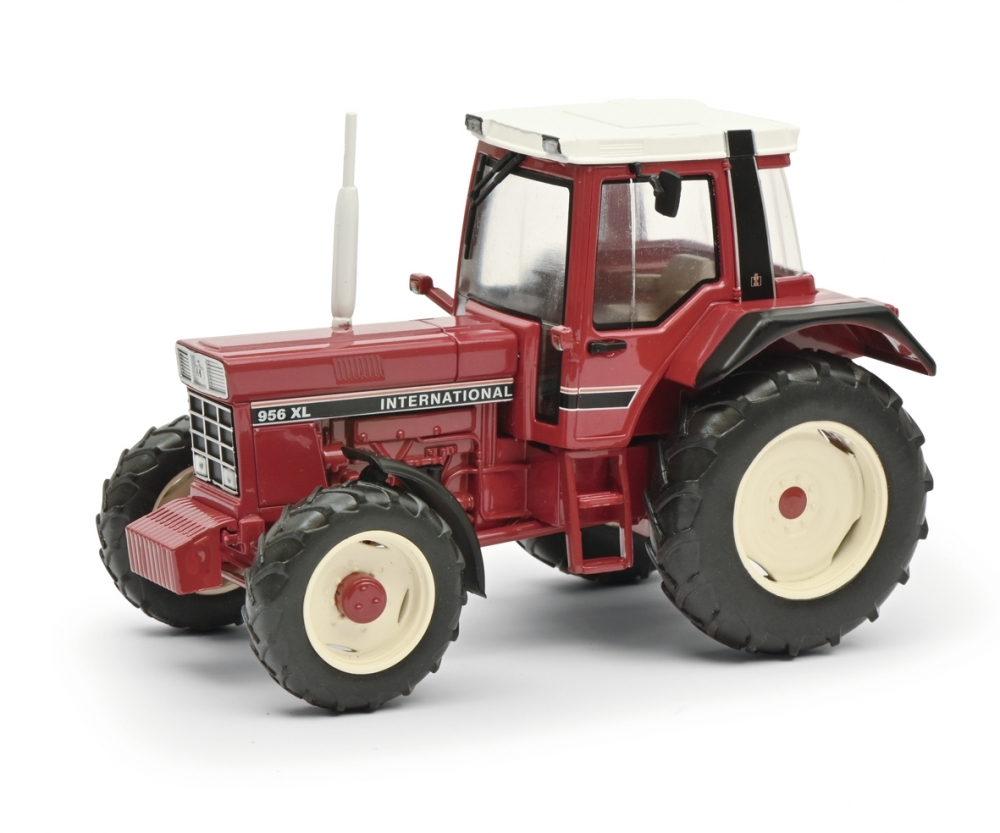 Schuco 450787800 CASE 956 XL rot 1:32 - Vorbestellung 1:32