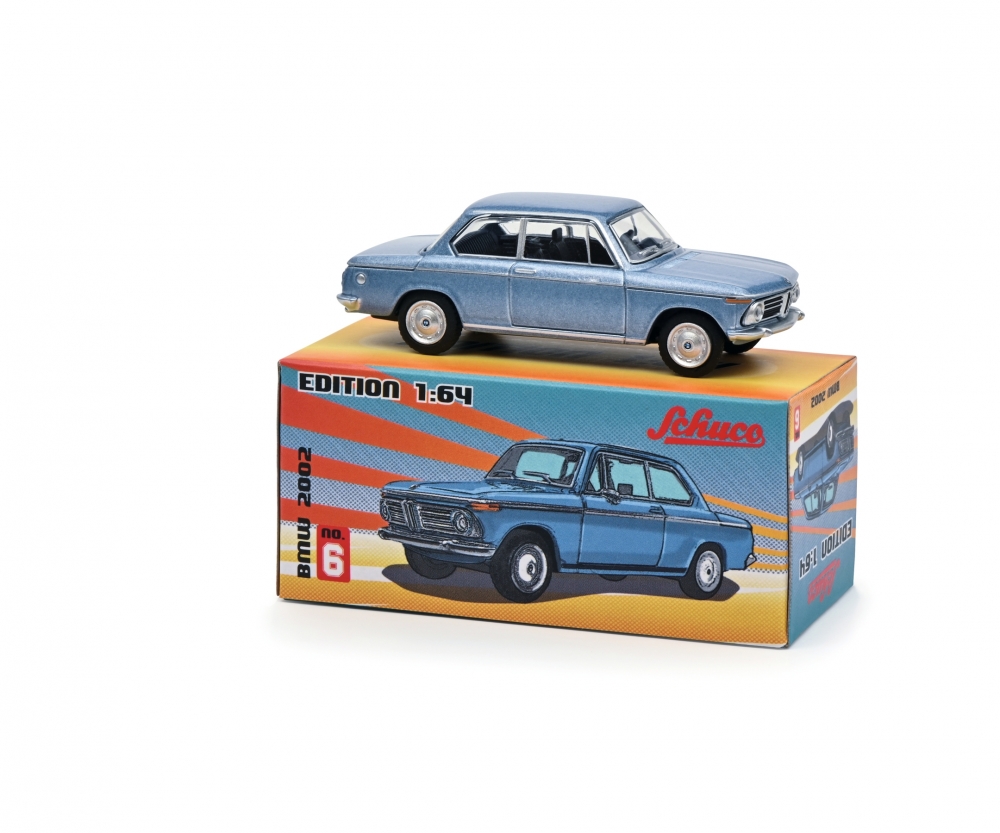 Schuco 452031000 Pap.Ed.BMW 2002 #6 1:64 