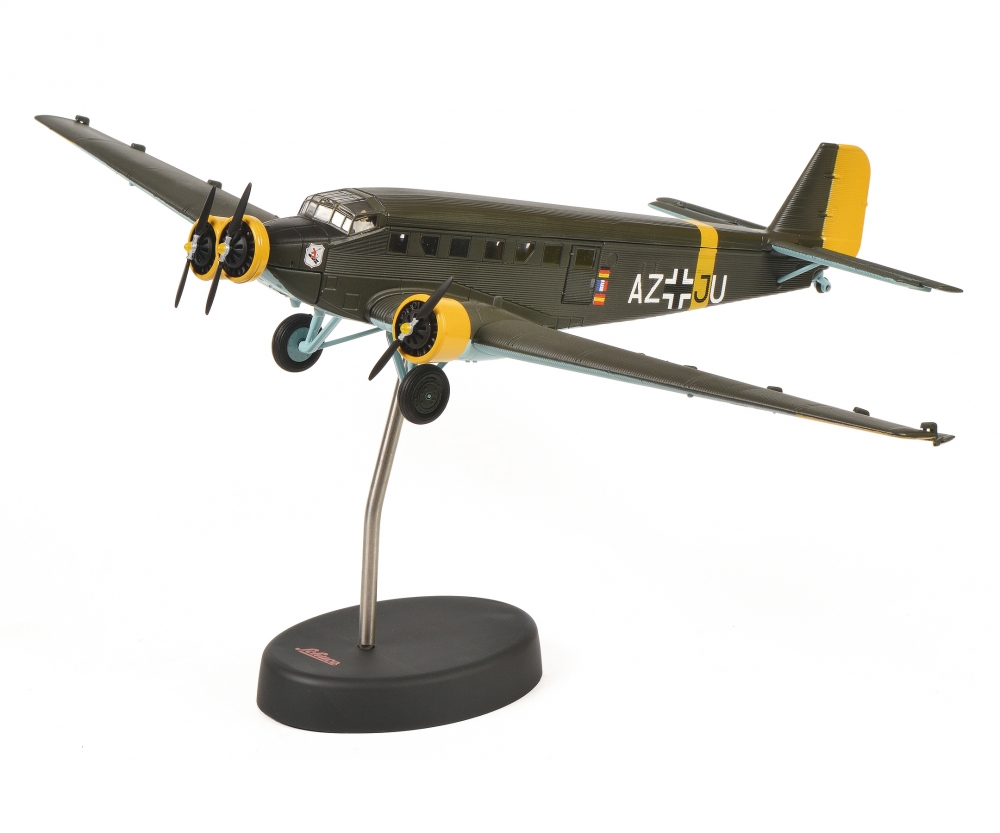 Schuco 403551900 Junkers Ju 52/3m, oliv 1:72 