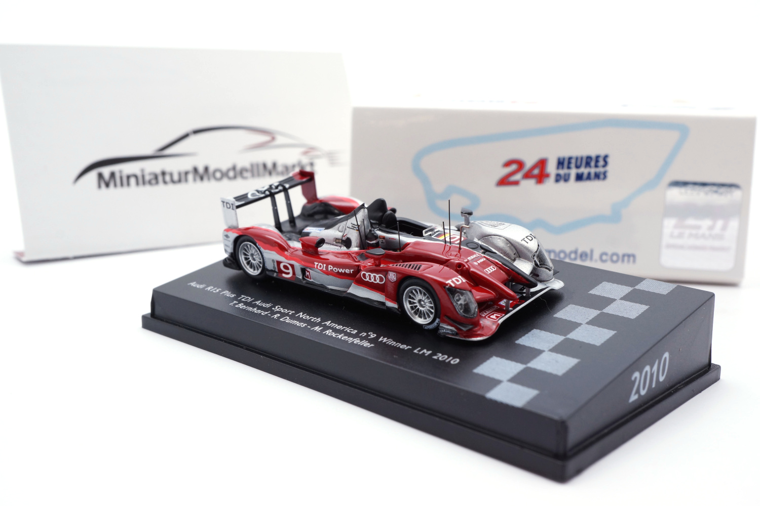 Spark 87LM10 Audi R15 Plus TDI - Winner Le Mans 2010 1:87