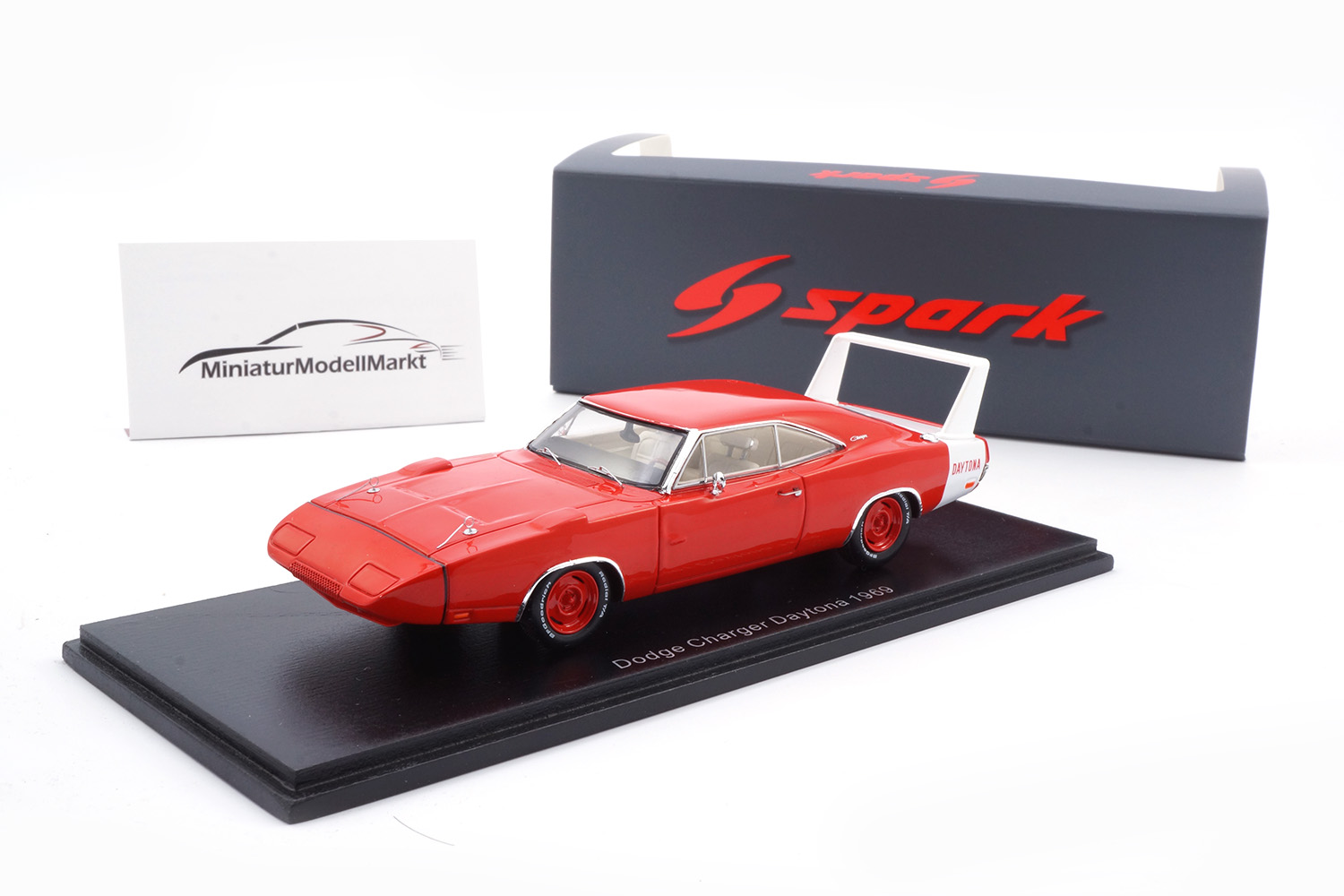 Spark S3611 Dodge Charger Daytona - 1969 1:43